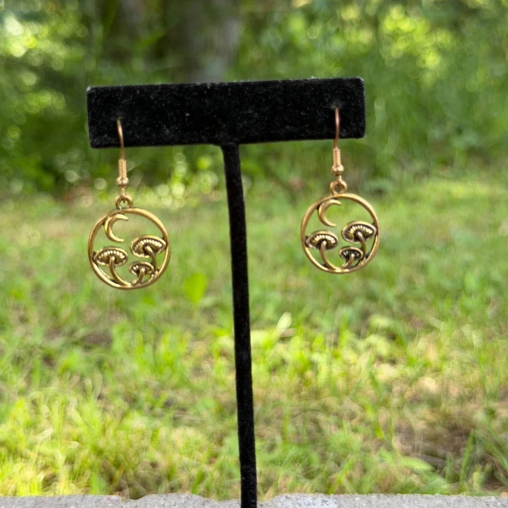 Mushroom Moon Drop Earrings Womens Gold Tone Whimsical Goblincore Nature Jewelry
